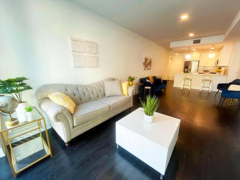 Downtown Paradise Escape With 2 Pools / Hot Tubs Los Angeles Exterior photo